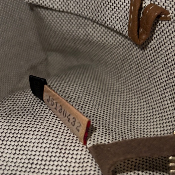 Dooney and Bourke handbag - Picture 10 of 12